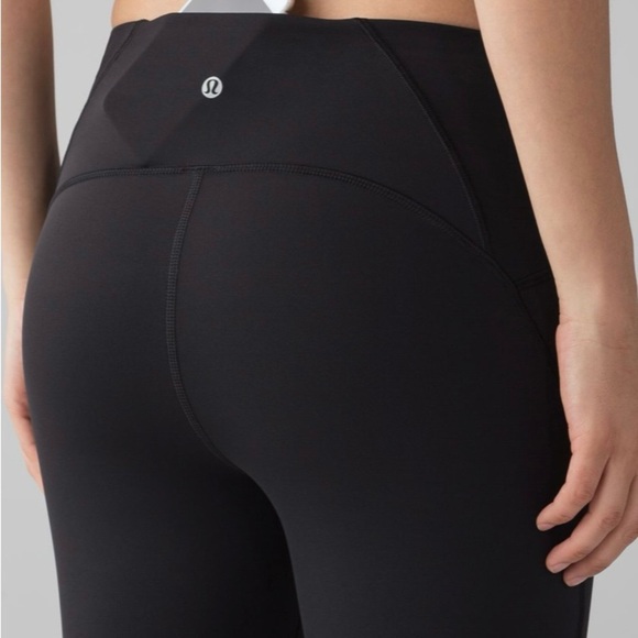 Lululemon 6 Train Times Crop 17" Black Crop Leggings great pre owned condition - Picture 12 of 14